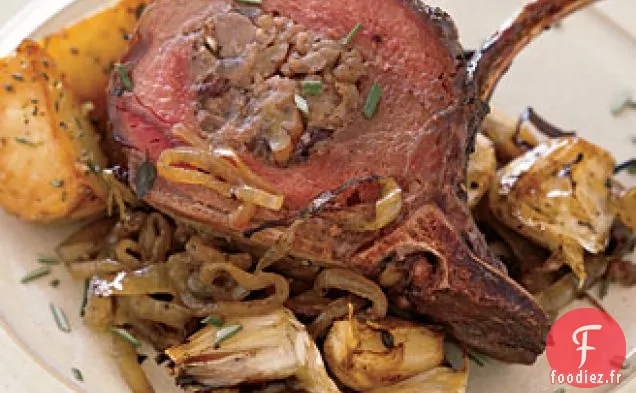 Carré de Chevreuil Farci de Pacanes, de Groseilles, de Saucisses et de Poires