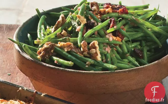Haricots Verts aux Noix Grillées et Vinaigrette aux Cerises Séchées