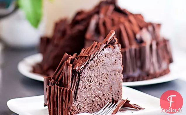 Bombe Au Chocolat Noir Saupoudrée de Cacao
