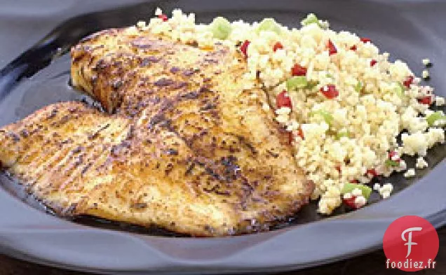 Filets De Poisson Frottés Aux Épices Et Sauce Au Beurre Au Citron