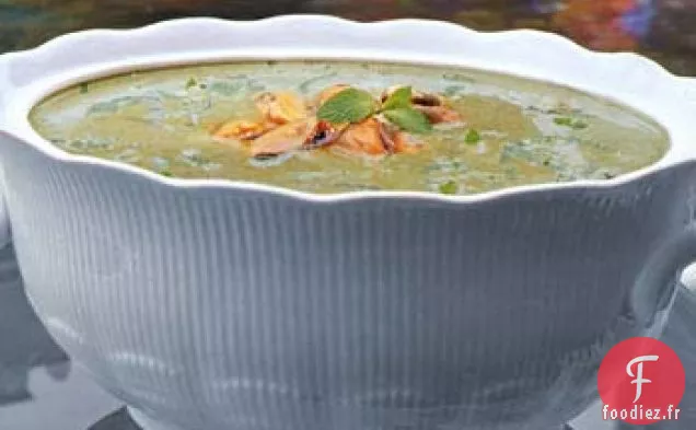 Soupe Glacée à la Crème de Courgettes aux Moules et à la Menthe Fraîche