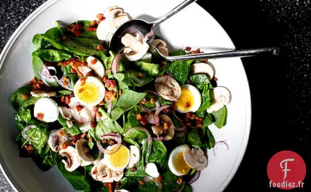 Salade D'Épinards Avec Vinaigrette Au Bacon Tiède