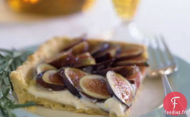 Tarte aux Figues Fraîches avec Croûte de Semoule de Maïs au Romarin et Crème de Mascarpone au Citron