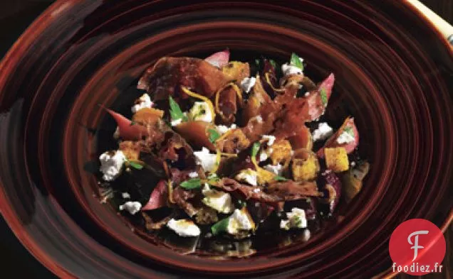 Salade de Betteraves aux Croûtons de Pain de Maïs et Jambon de Pays