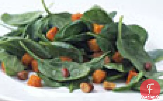 Salade de Courge Musquée Rôtie et Épinards avec Vinaigrette aux Amandes Grillées