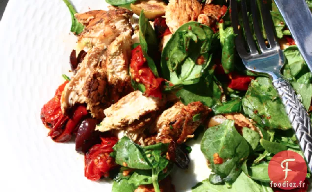 Salade D'Épinards Au Poulet Balsamique, Tomates Rôties Et Grecque