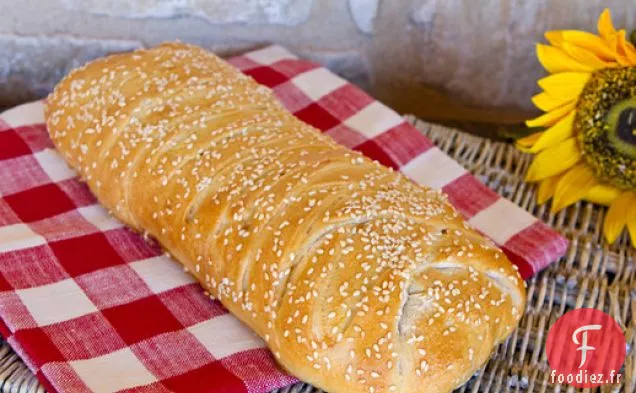 Stromboli aux Olives, Tomates Séchées au Soleil, Jambon, Salami et Fromage