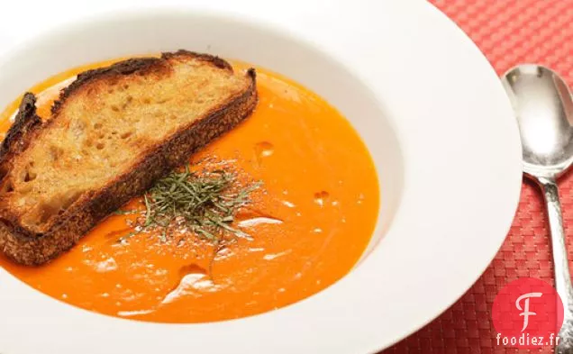 Soupe Crémeuse aux Tomates de 15 minutes (Végétalienne)
