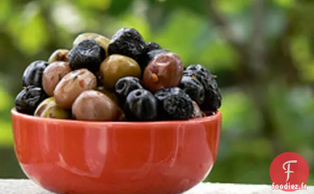 Cook the Book: Pain rustique aux Olives aux Herbes de Style Chypriote