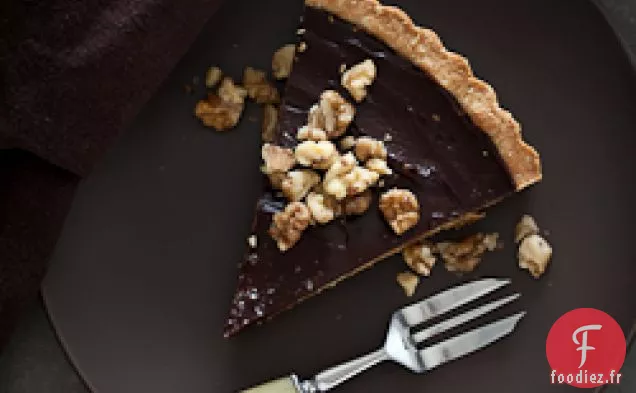 Tarte aux Noix au Caramel et aux Dattes au Chocolat (Sans Gluten, Sans Céréales, Végétalienne)