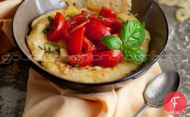 Polenta aux Tomates Fraîches et Chips de Parmesan | Polenta Made Easy