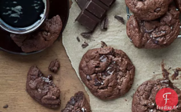 Biscuits Doubles au Chocolat avec des Morceaux de Chocolat (Sans Gluten, Sans Céréales, Paléo)