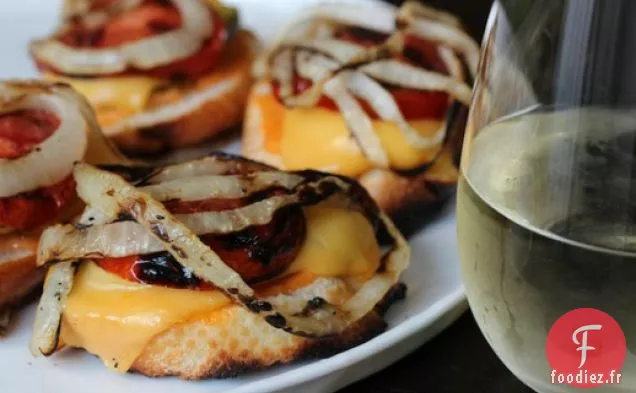 Bruschetta Au Fromage Grillé à la Manière Des Animaux