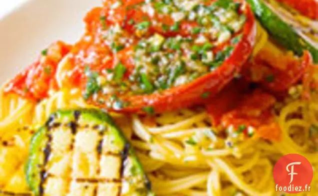 Mangez pour huit Dollars: Spaghetti all'Aglio e Olio aux Légumes d'Été Marinés
