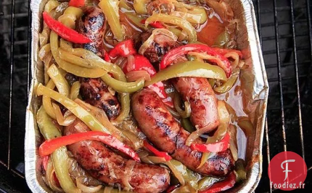 Saucisse Italienne Grillée aux Poivrons Aigres-Doux et aux Oignons