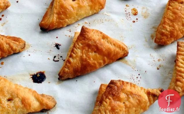 Retournements de Pâte Feuilletée aux Dattes et aux Noix