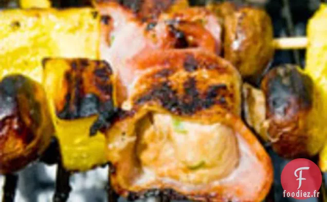 Grillades: Brochettes de Poulet Enveloppées de Bacon
