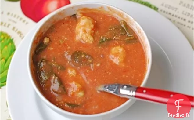 Soupe Aux Saucisses Et Aux Épinards À La Mijoteuse Avec Boulettes De Semoule De Maïs