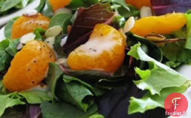 Salade d'Épinards avec Vinaigrette aux Graines de Pavot