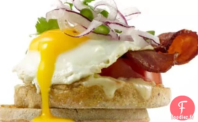 Sandwich aux œufs au Bacon et Jalapeño