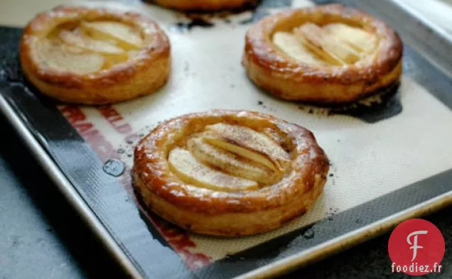 The Crisper Whisperer : Tartelettes aux Pommes, au Fromage de Chèvre et au Miel