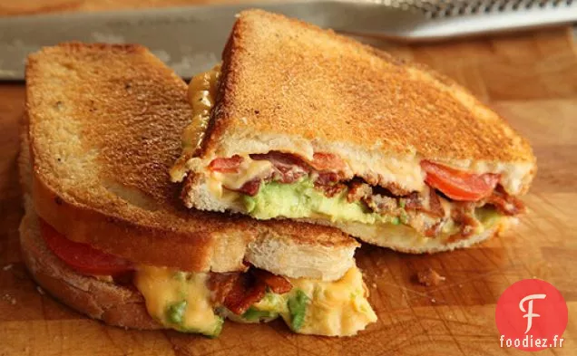 Fromage Grillé au Bacon, Tomate et Avocat