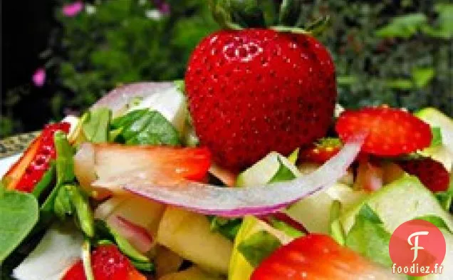 Salade Printanière aux Fraises Et Aux Épinards