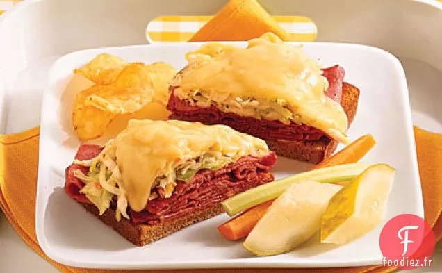 St. Patty à face ouverte Fond