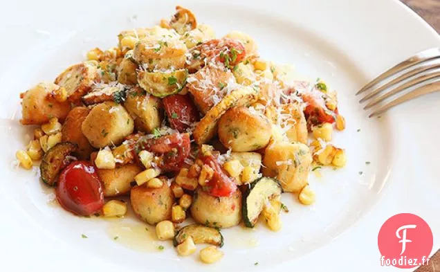 Gnocchis Parisiens Aux Tomates Cerises Rôties, Maïs et Courgettes