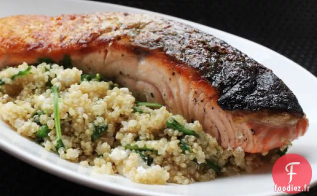 Saumon poêlé au Quinoa, Feta et Roquette