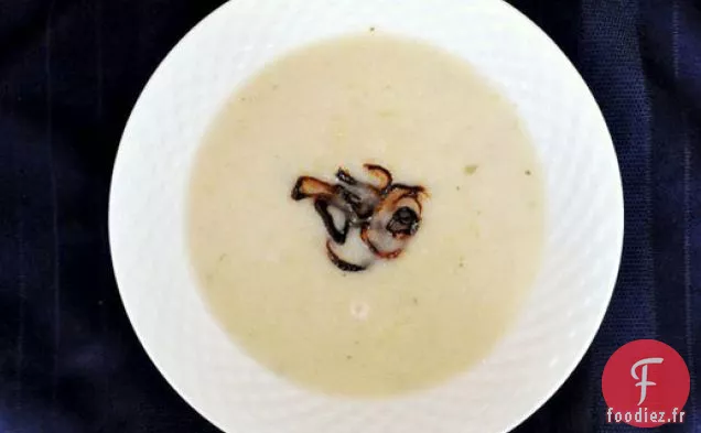 Soupe de Chou-Fleur aux Échalotes Croustillantes