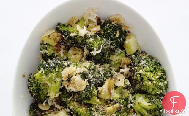 Broccolini Rôti Sur Polenta Parmesan Aux Épinards