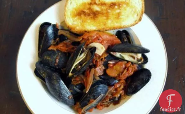 Moules au Chorizo et Bouillon de Tomates