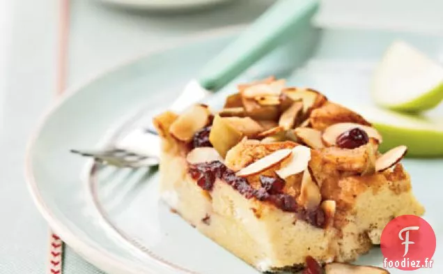 Casserole de Pain Perdu aux Canneberges et aux Pommes