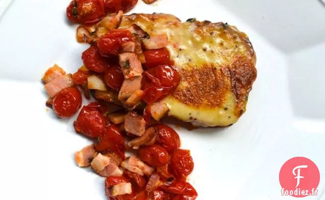 Welsh Rarebit et Tomates Rôties au Bacon sur Pain à la bière Cheddar
