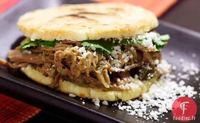 Arepas à la Vénézuélienne avec Effiloché de Porc (Arepas Rumberas)