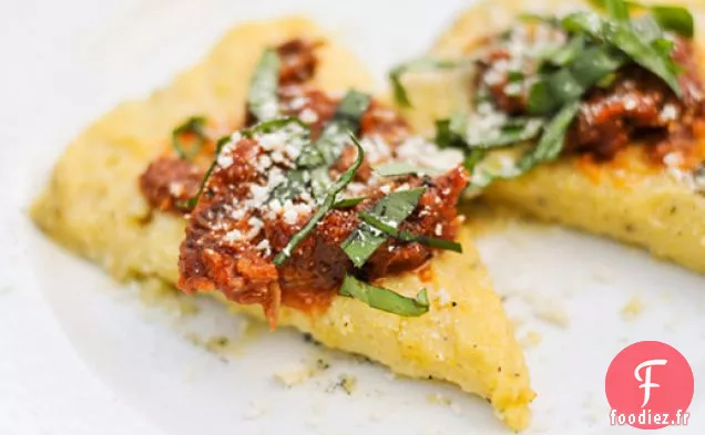 Polenta grillée avec Marinara, Parmesan et Basilic