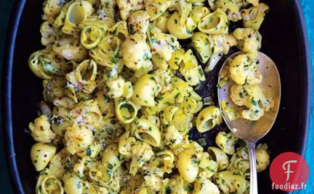 Chou-fleur de Deborah Madison au Safran, Flocons de poivre, Beaucoup de Persil et Pâtes