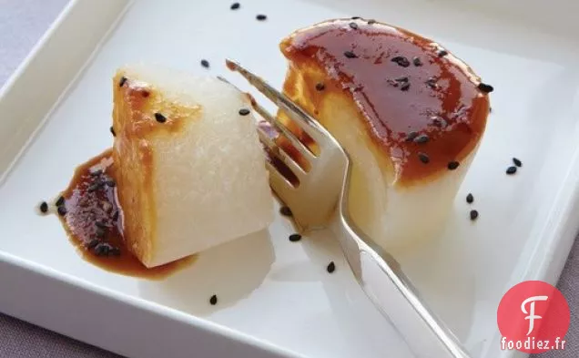 Daikon Braisé traditionnel de la cuisine américaine de 'Hiroko