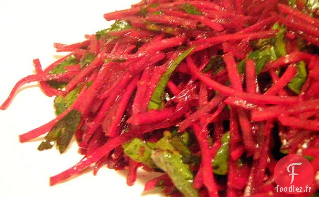Salade de Betteraves à la Vinaigrette à l'Ail Noir
