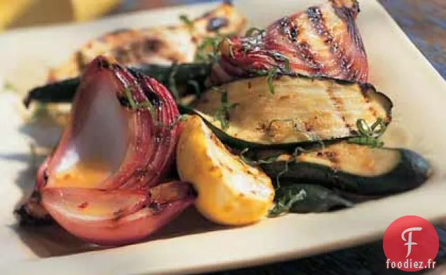 Salade de Courgettes Grillées et Courges d'Été avec Vinaigrette aux Agrumes