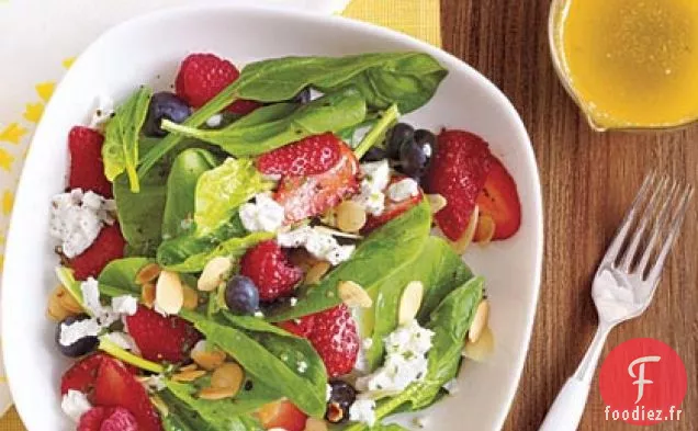 Salade de Petits Fruits à la Vinaigrette Citron Vert-Basilic