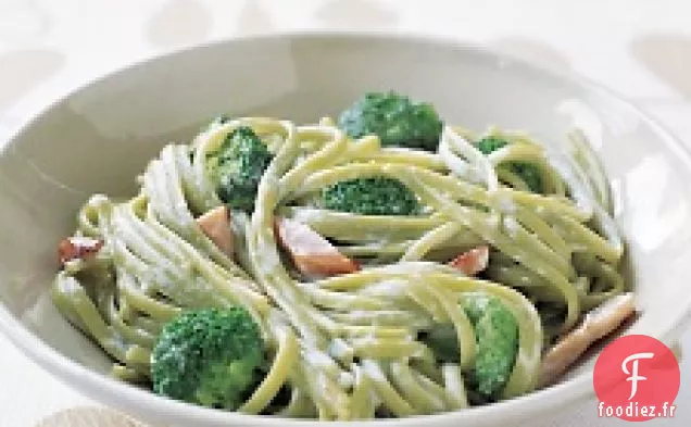 Linguine Aux Épinards Au Jambon Et Au Brocoli