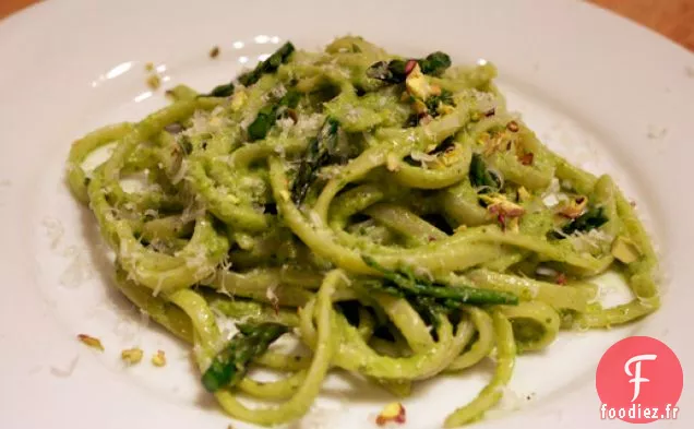 Dîner ce soir : Pesto d'Asperges Pistaches sur Linguine