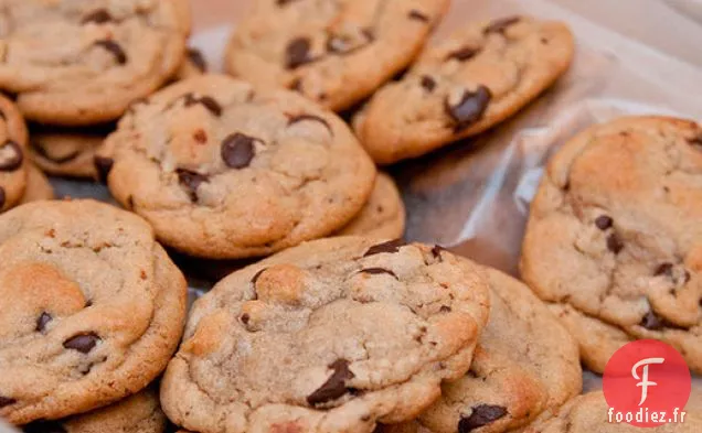 Biscuits aux Pépites de Chocolat Épais et Moelleux