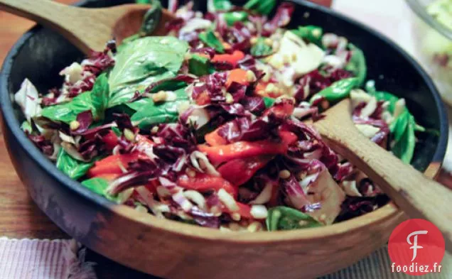 Salade de Mozzarella et Basilic à la Vinaigrette aux Tomates