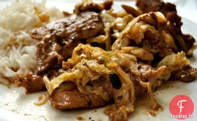 Sauté de Porc et de Chou avec Sauce aux Haricots Noirs
