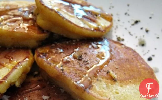 Brunch du dimanche: Crêpes à la Semoule de Maïs au Miel, Sel et Poivre Noir Concassé