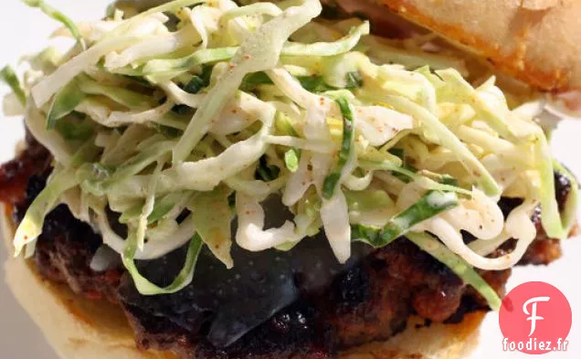 L'Ingrédient Secret (Chorizo): Des Hamburgers au Chorizo avec du Manchego et de la Salade de Paprika