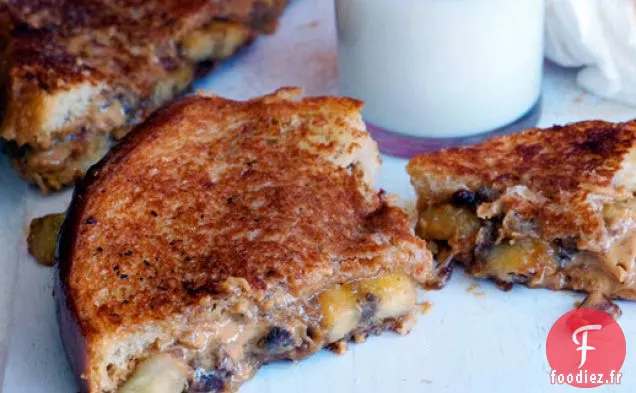 Le Sandwich Elvis (Beurre d'Arachide Grillé, Bacon et Banane)